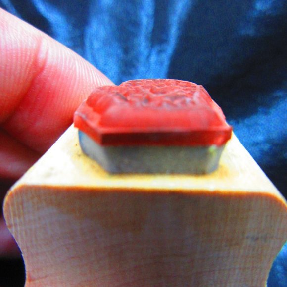 Mitten Rubber Wood Mounted Stamp 1" X 1" - Picture 3 of 3